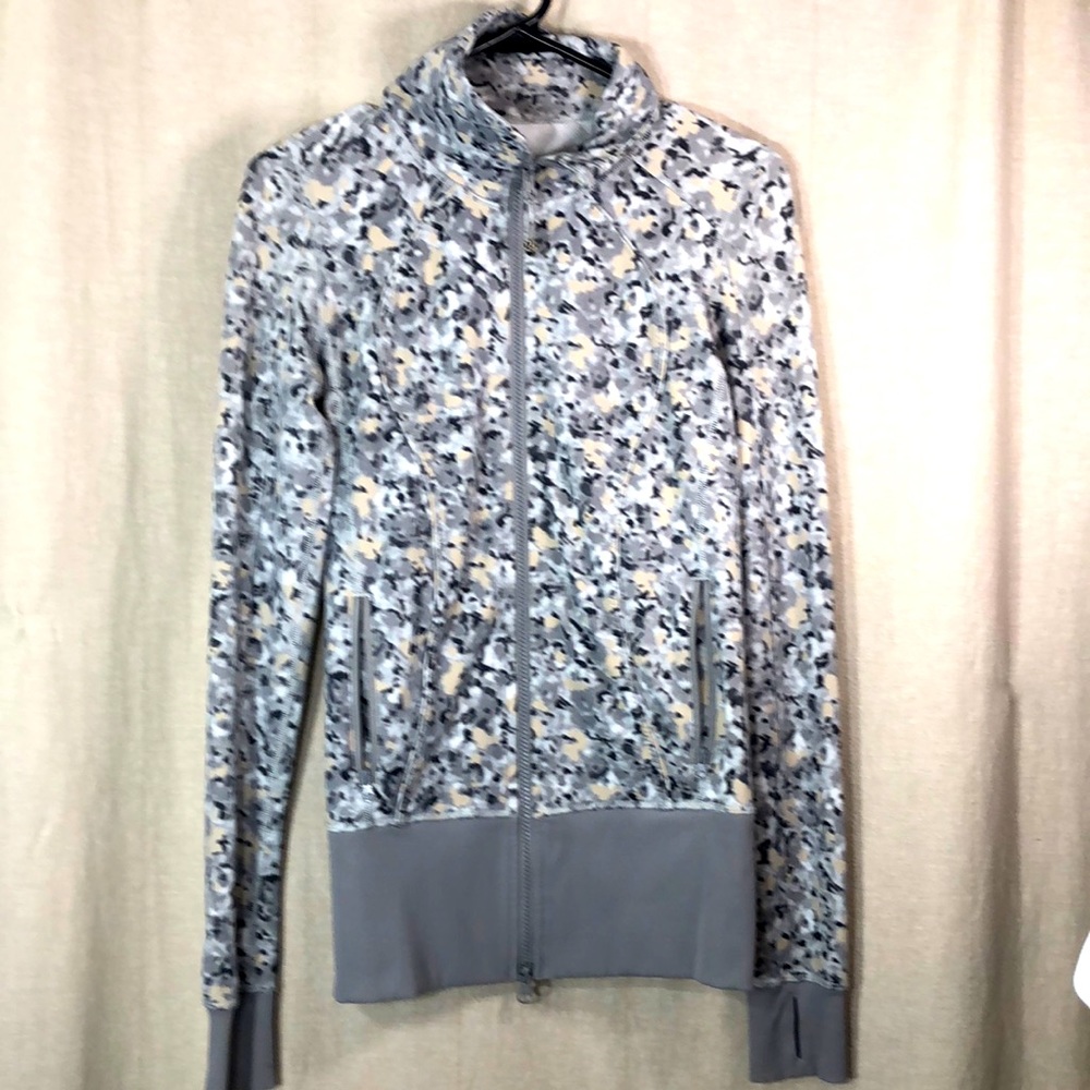 Lululemon Zip up Jacket Size medium